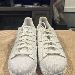 Adidas (superstar)